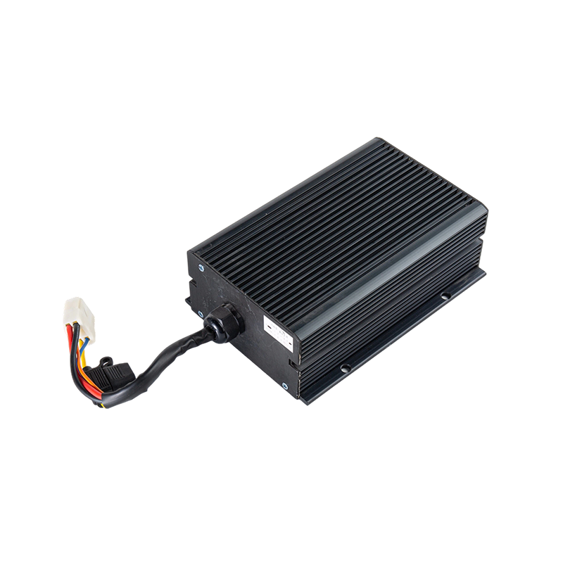 High Efficiency Stable Output IP65 Dustproof Oil Resistant DC48V Malapad na Input Forklift Vehicle DC-DC Voltage Step Down Module